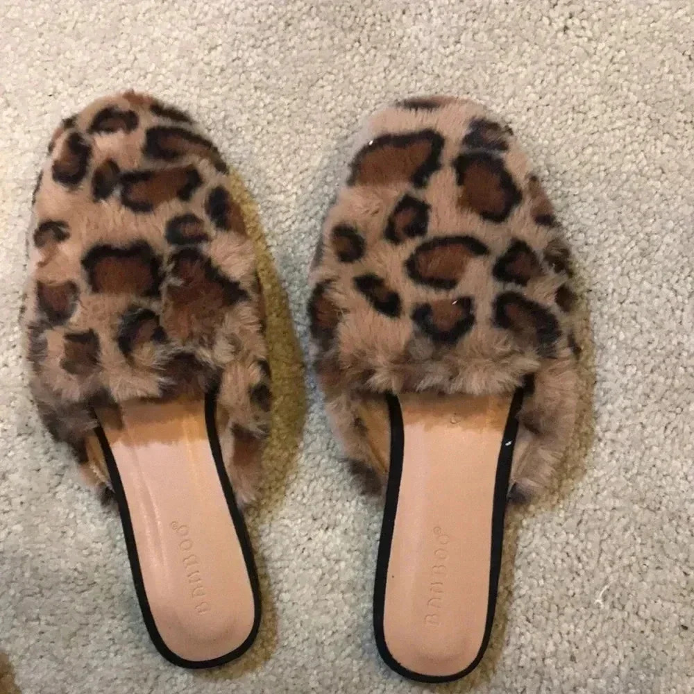 Faux fur Animal Print Slip On House Shoes-Size 7.5